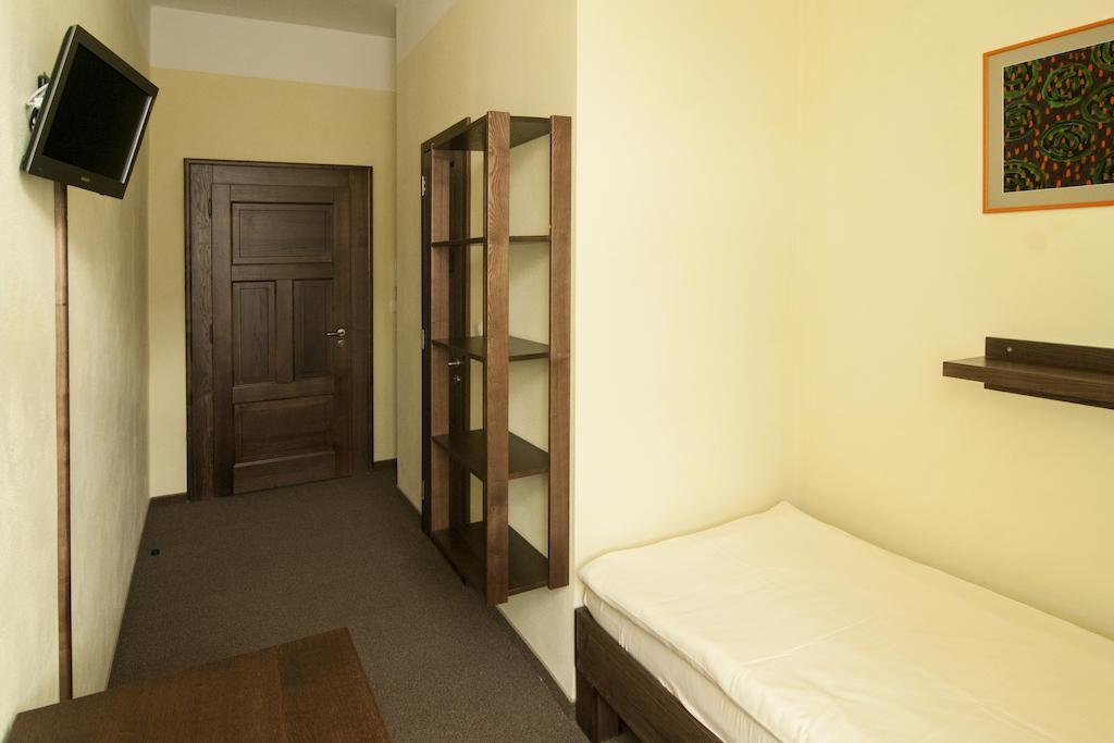 Hotel Beranek Блатна Экстерьер фото
